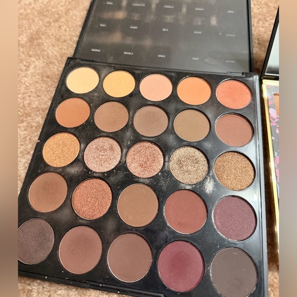 Makeup Bundle - Picture 2 of 11